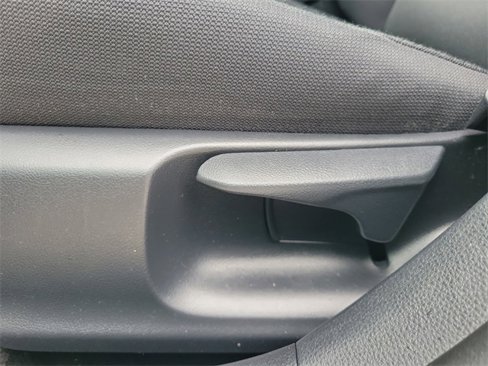 Used 2020 Toyota Corolla LE image 18