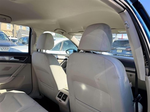Used 2017 Volkswagen Golf SEL image 49