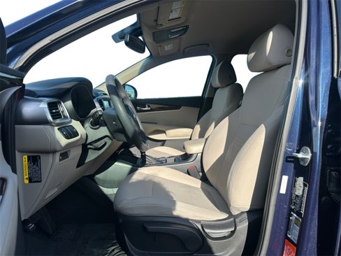Used 2018 Kia Sorento L image 9