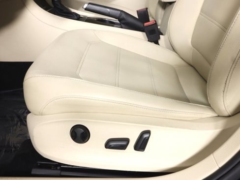 Used 2019 Volkswagen Passat 2.0T SE R-Line image 28