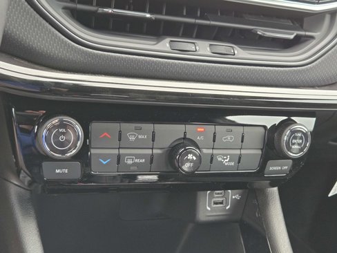 New 2025 Jeep Compass Latitude w/ Altitude Special Edition image 26