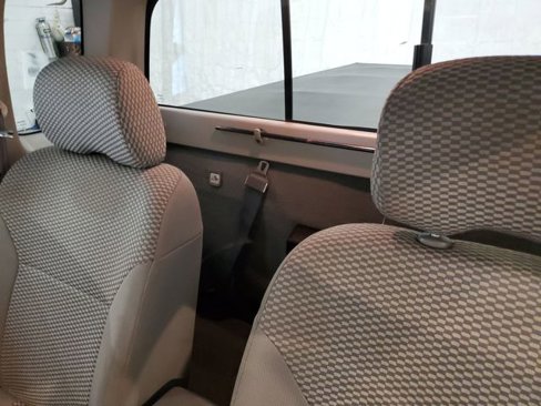 Used 2003 Nissan Frontier SE image 26
