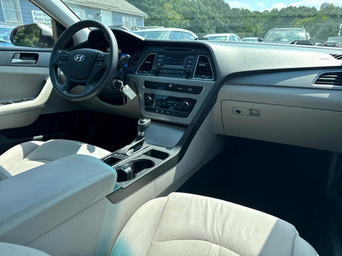Used 2015 Hyundai Sonata SE image 20