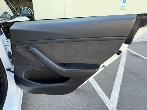 Used 2021 Tesla Model 3 Standard Range Plus image 24