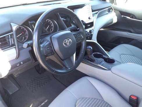 Used 2022 Toyota Camry SE image 8
