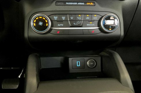 Certified 2020 Ford Escape SE image 31