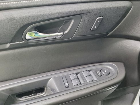 Used 2017 Chevrolet Traverse LT w/ Style and Technology Package image 27