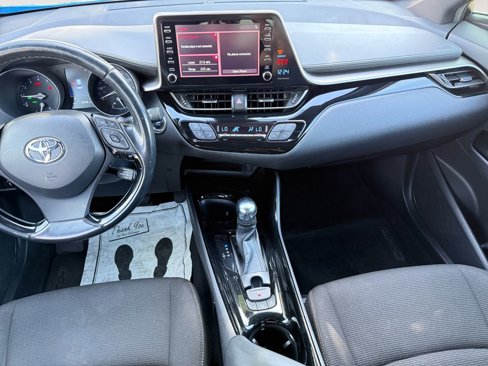 Used 2019 Toyota C-HR XLE image 11