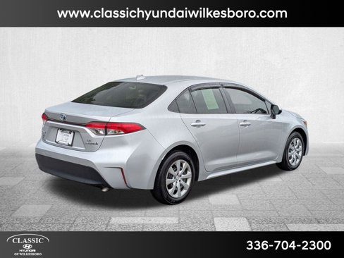 Used 2023 Toyota Corolla LE image 5