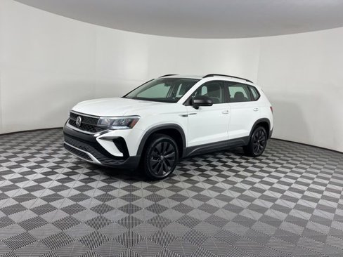 Used 2022 Volkswagen Taos S image 5
