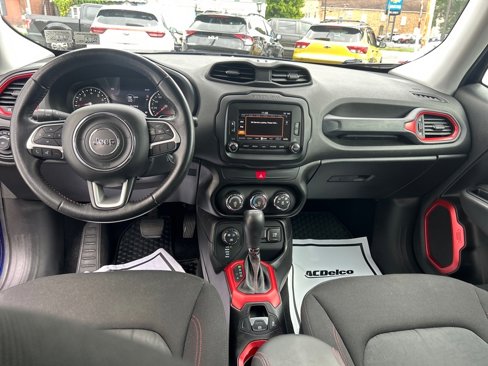 Used 2016 Jeep Renegade Trailhawk image 15