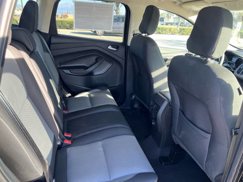 Used 2019 Ford Escape SE image 8