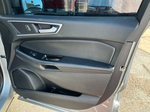 Used 2020 Ford Edge SEL image 13