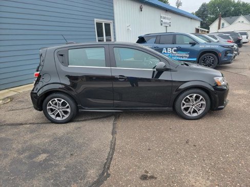 Used 2018 Chevrolet Sonic LT image 3