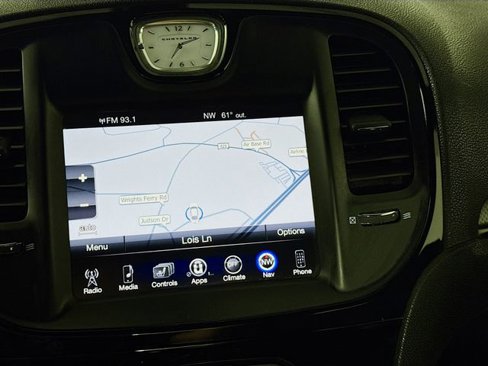 Used 2016 Chrysler 300 S image 17