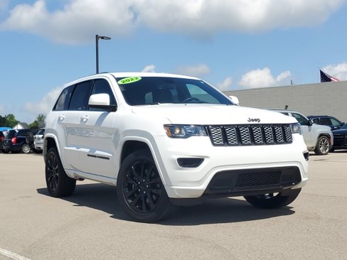 Used 2022 Jeep Grand Cherokee Laredo X image 42