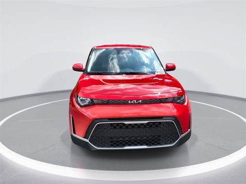Used 2025 Kia Soul LX w/ LX Technology Package image 3