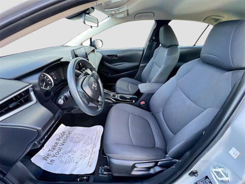 Used 2022 Toyota Corolla LE image 19