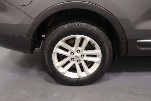 Used 2015 Ford Explorer XLT w/ Equipment Group 201B image 25