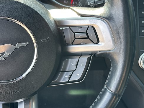 Used 2018 Ford Mustang Coupe image 23