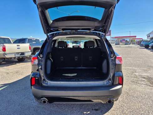 Used 2021 Ford Escape SE w/ SE Sport Appearance Package image 6
