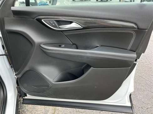 Used 2021 Buick Envision Essence image 24