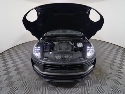 New 2025 Porsche Macan Turbo image 22