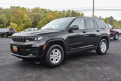 Certified 2023 Jeep Grand Cherokee Laredo w/ Luxury Tech Group I image 8