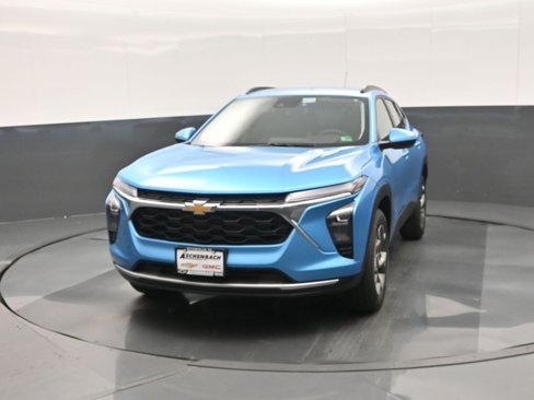 New 2025 Chevrolet Trax LT w/ Driver Confidence Package image 5
