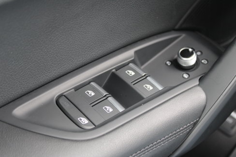Used 2018 Audi Q5 Prestige w/ Prestige Package image 12