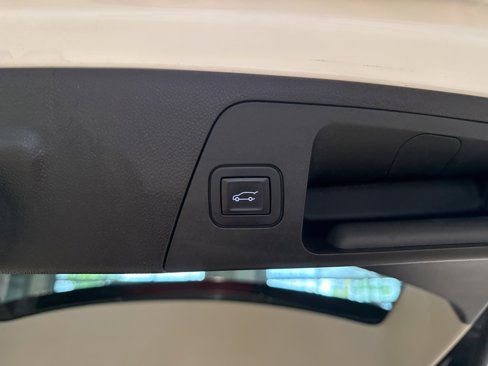 Used 2019 Buick Envision Essence image 17