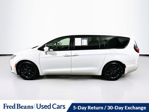 Used 2020 Chrysler Pacifica Touring w/ S Appearance Package image 4