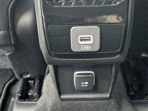Used 2022 Jeep Compass Limited image 25