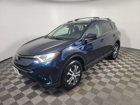 Used 2017 Toyota RAV4 LE image 12
