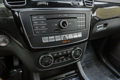 Used 2018 Mercedes-Benz GLE 350 w/ Premium 1 Package image 31