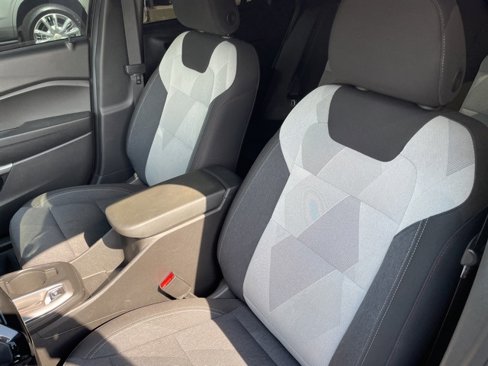 Used 2024 Chevrolet Trax RS image 12