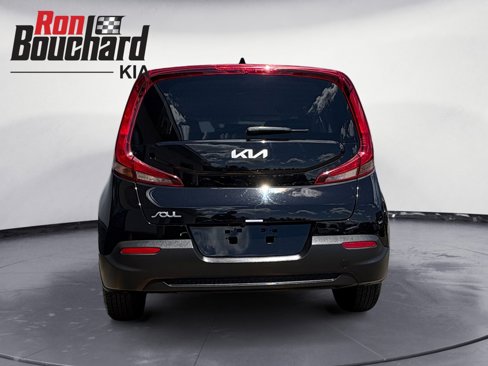 Certified 2022 Kia Soul LX image 3