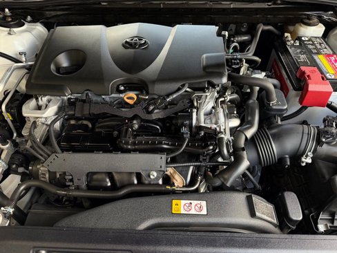 Certified 2020 Toyota Camry SE image 23