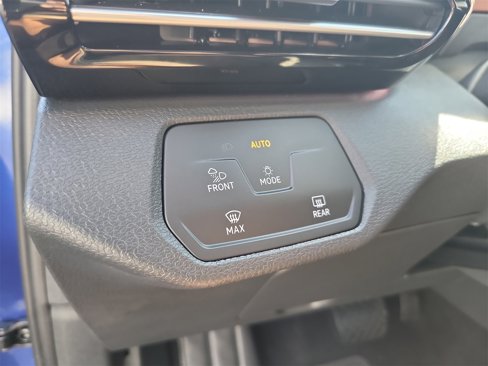 Used 2022 Volkswagen ID.4 Pro S image 33