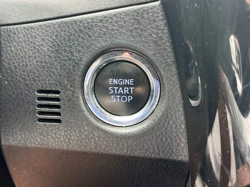 Used 2019 Toyota Corolla XLE image 30