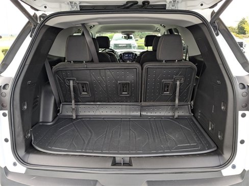 Used 2021 Chevrolet Traverse LT image 34