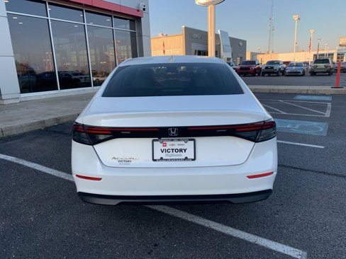 Used 2023 Honda Accord LX image 5