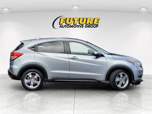 Used 2017 Honda HR-V EX image 9