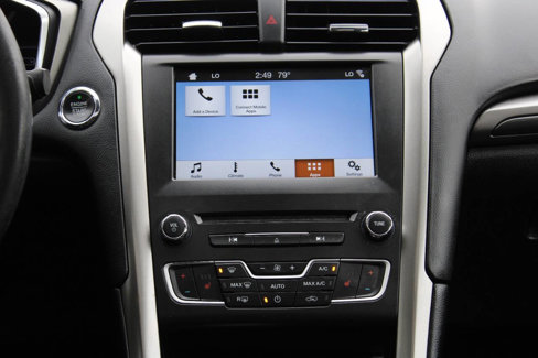 Used 2017 Ford Fusion SE w/ Equipment Group 201A image 39