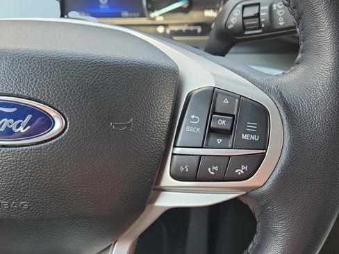 Used 2022 Ford Explorer XLT w/ Equipment Group 202A image 25