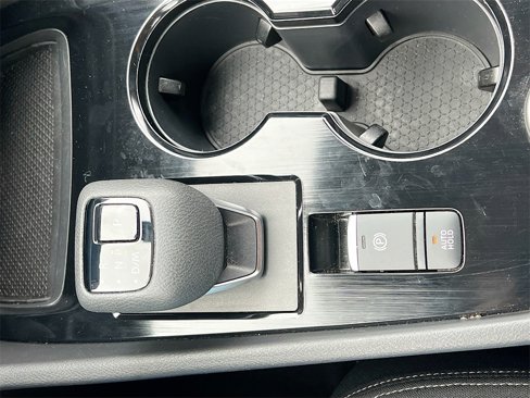 Used 2024 Nissan Rogue SV image 18