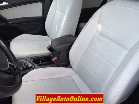 Used 2018 Volkswagen Tiguan SEL image 20