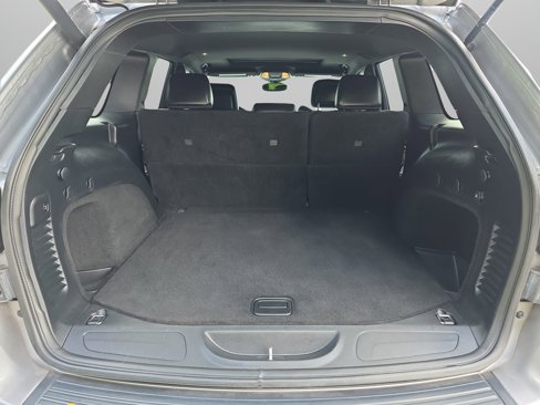 Used 2019 Jeep Grand Cherokee Altitude image 38