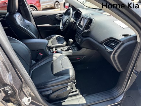 Used 2019 Jeep Cherokee Trailhawk w/ Comfort/Convenience Group image 24