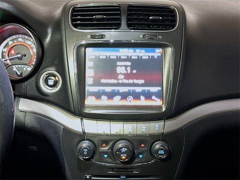 Used 2019 Dodge Journey Crossroad w/ Popular Equipment Group image 11